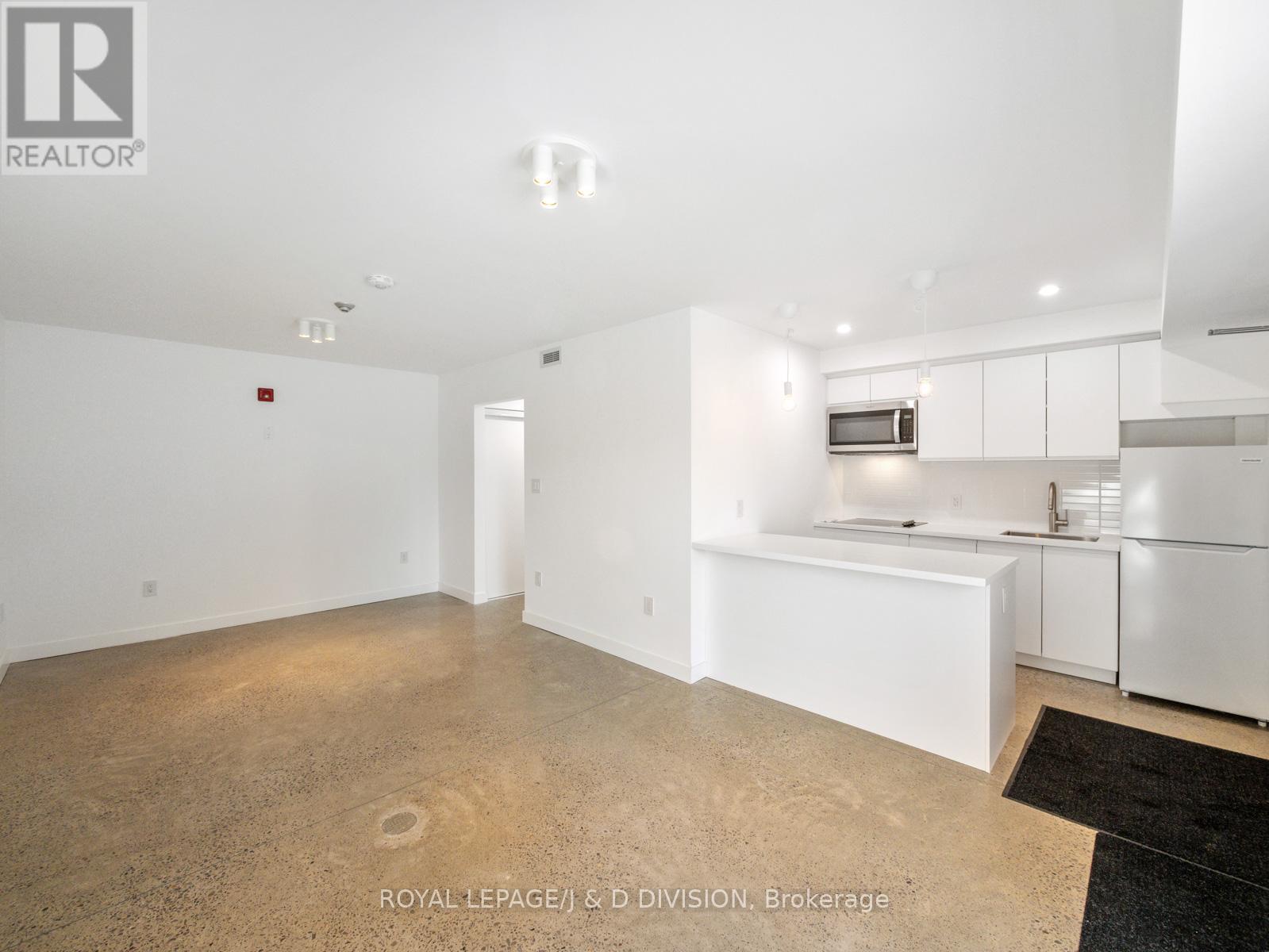 Listing photo of G3 - 325 SAMMON AVENUE