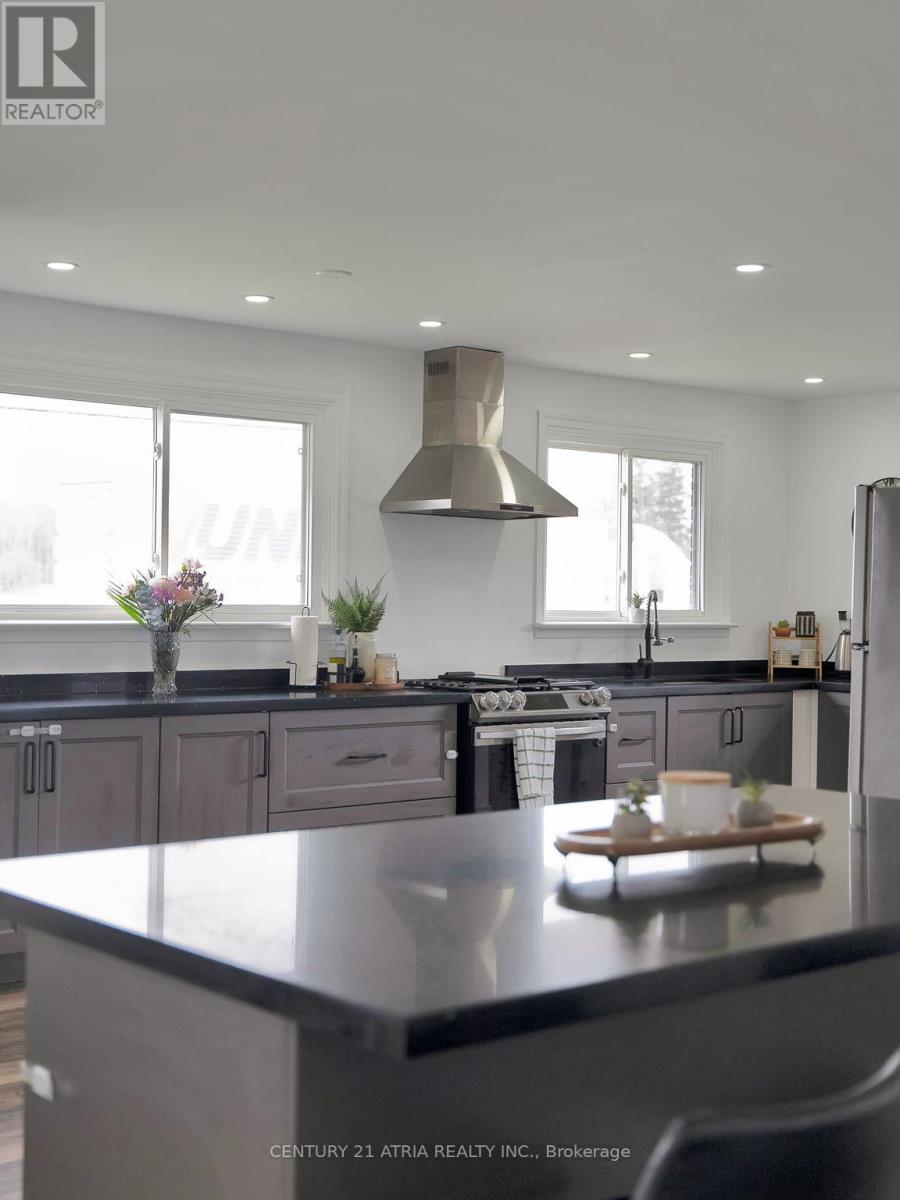 6552 YONGE STREET - 17