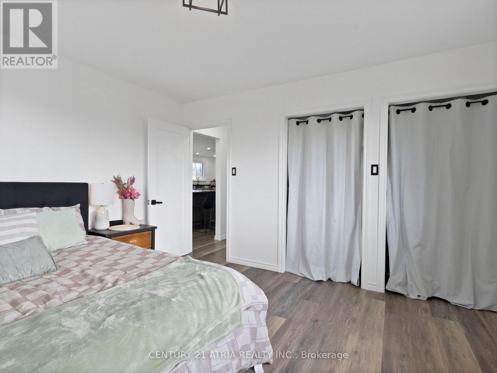 6552 YONGE STREET - 19