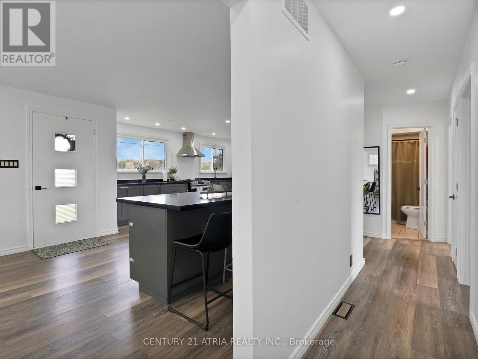 6552 YONGE STREET - 23