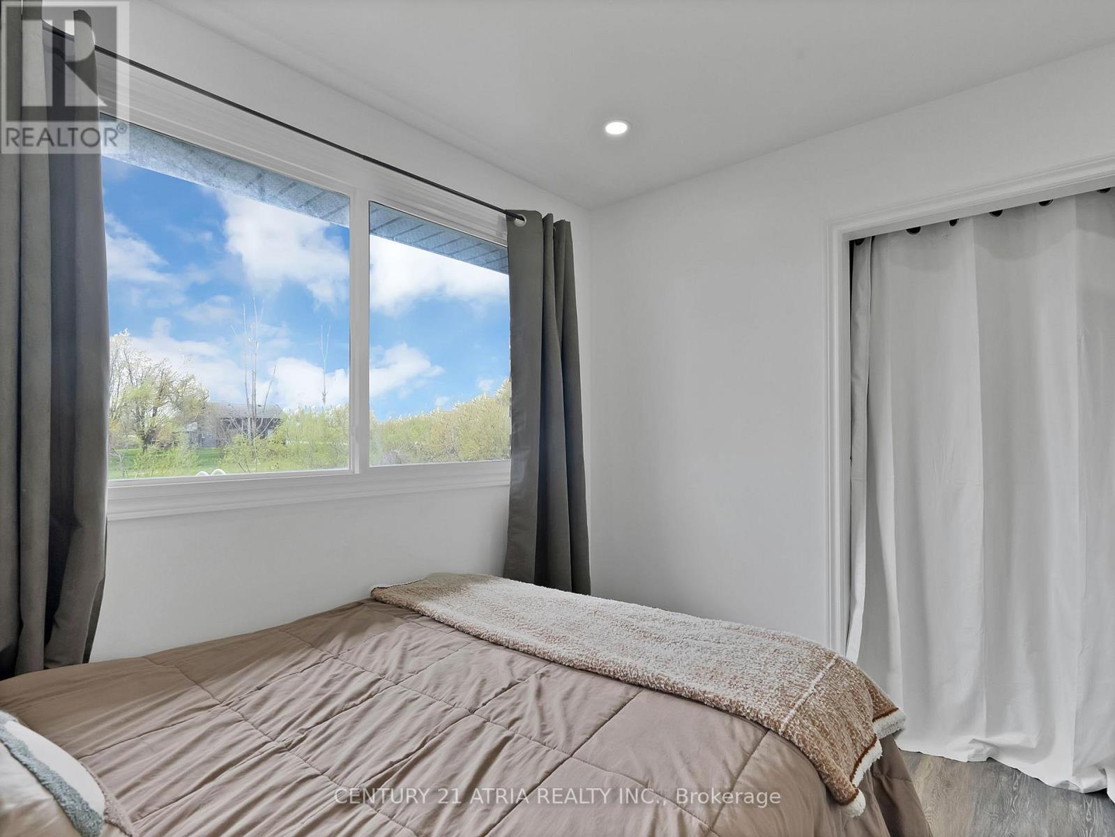 6552 YONGE STREET - 26