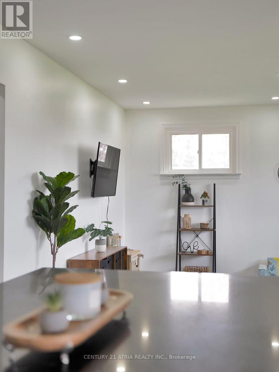 6552 YONGE STREET - 8