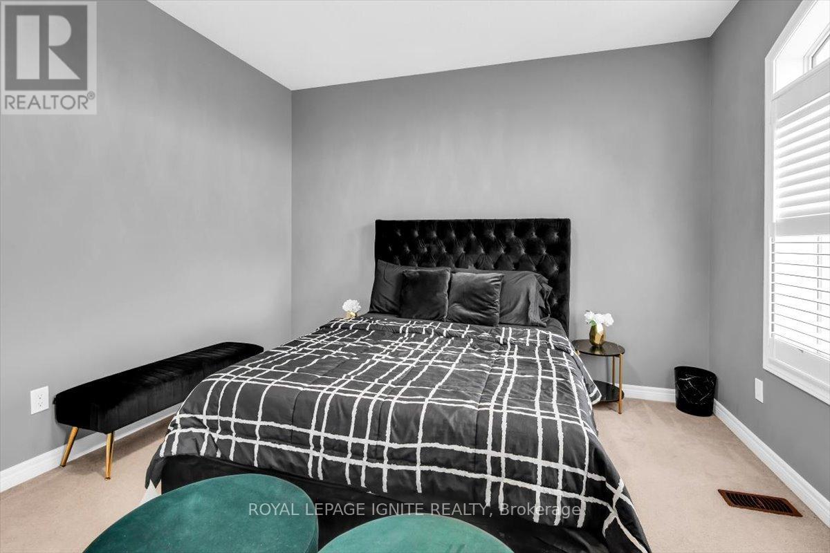 87 RICHLER AVENUE - 31