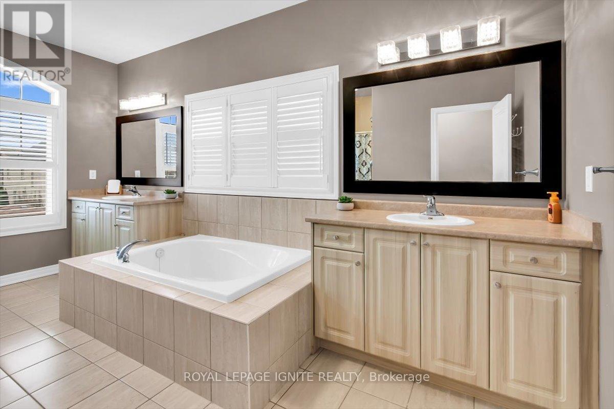 87 RICHLER AVENUE - 35