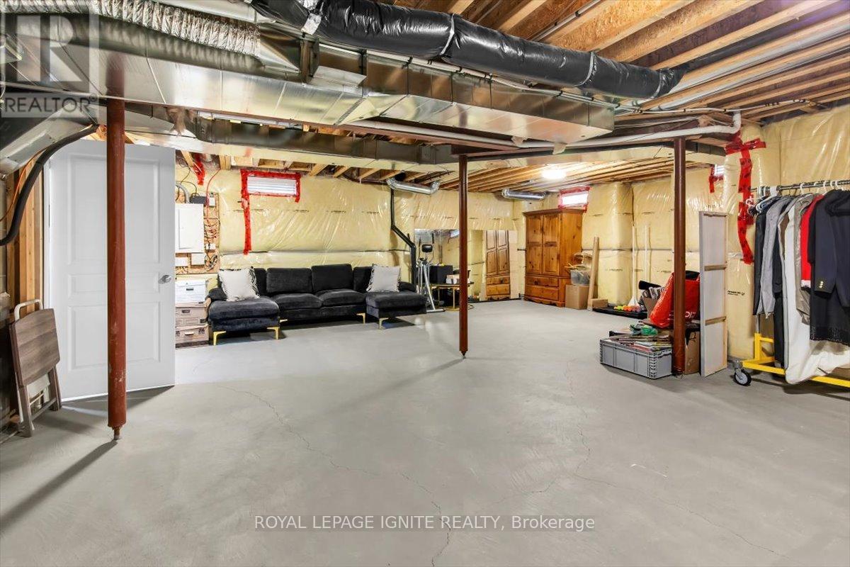 87 RICHLER AVENUE - 39