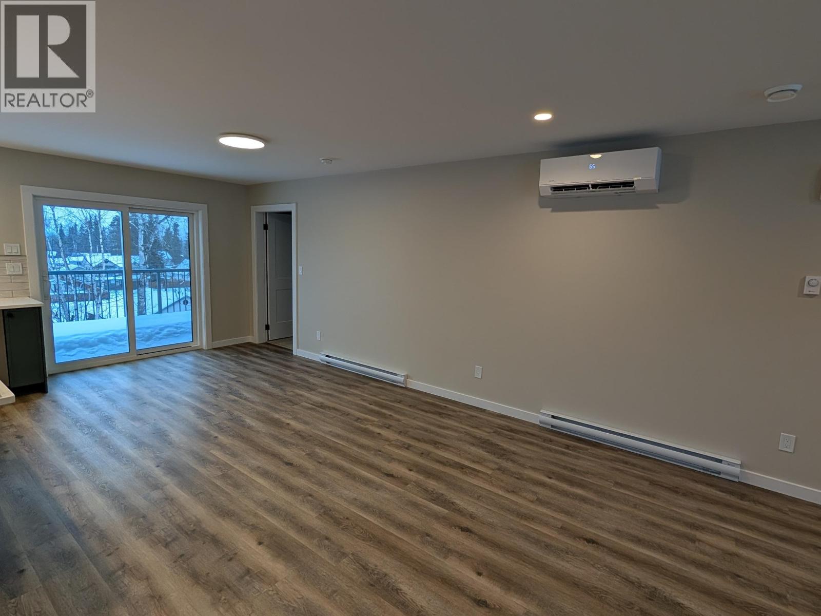 1498 CHESTNUT STREET - 10