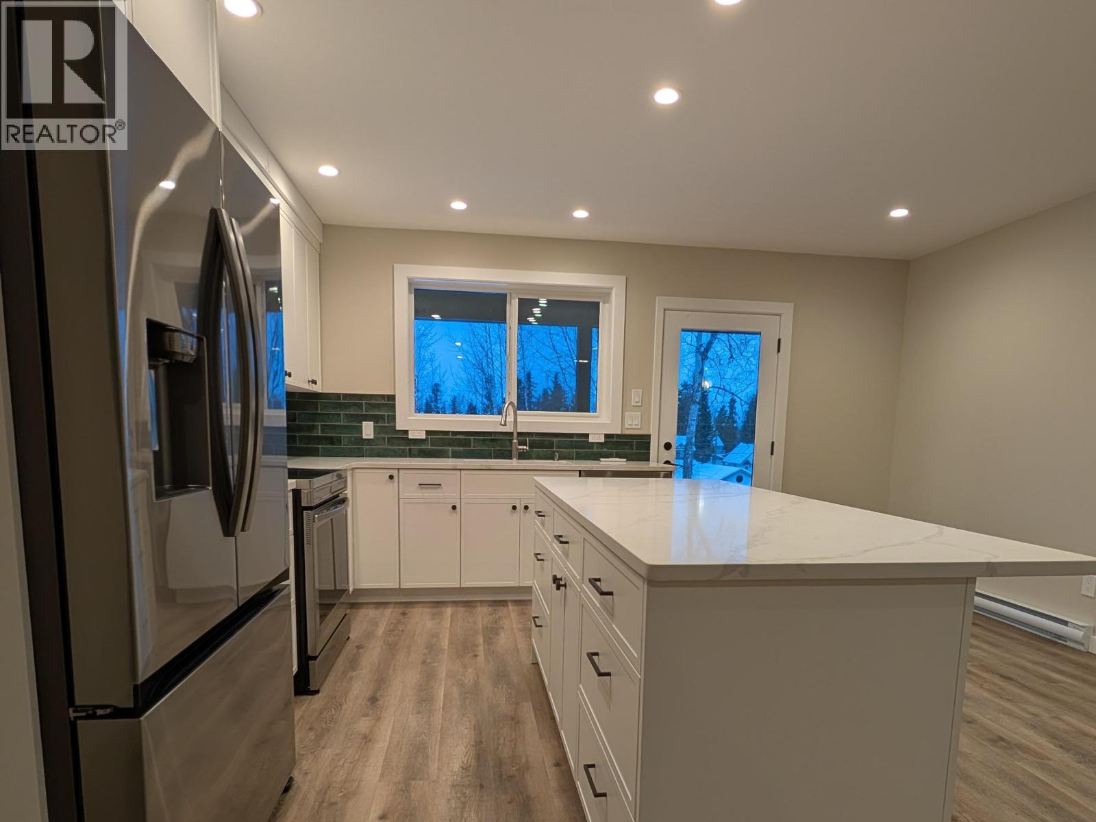 1498 CHESTNUT STREET, Telkwa