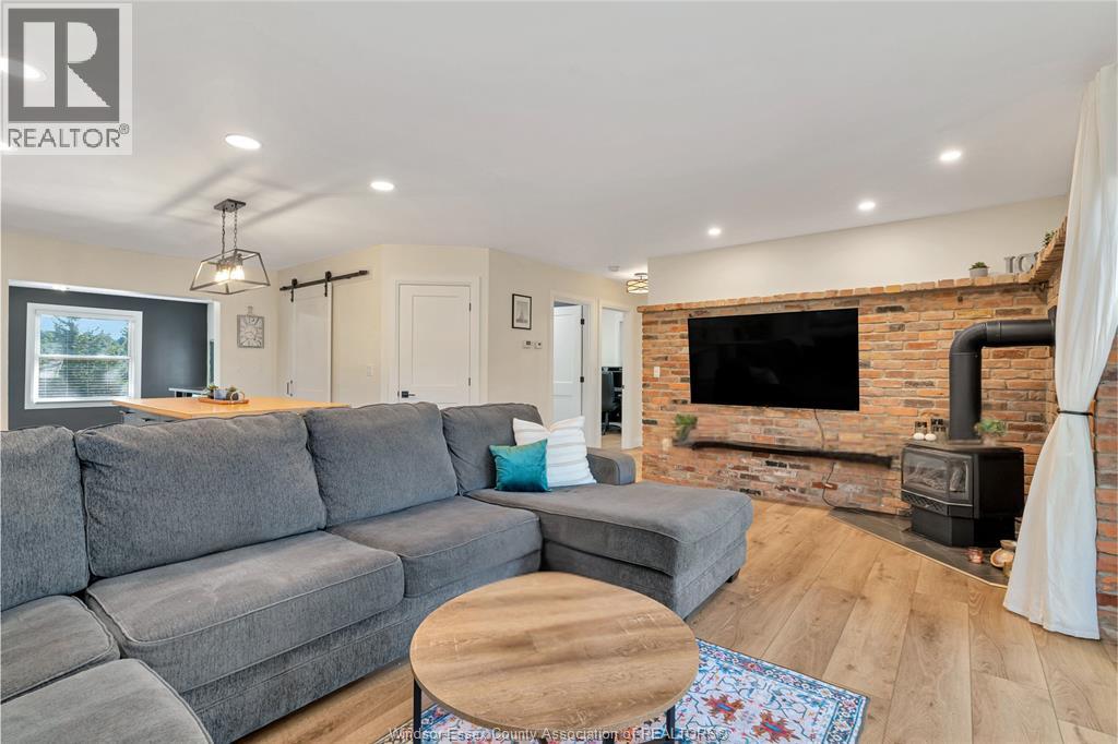 255 EDWARD ROAD - 11