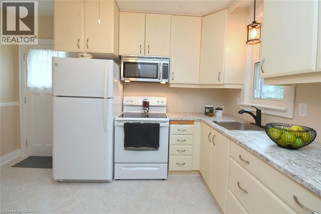 8 NORWOOD Road, Hamilton, Ontario, L8S3P9 — Photo 16