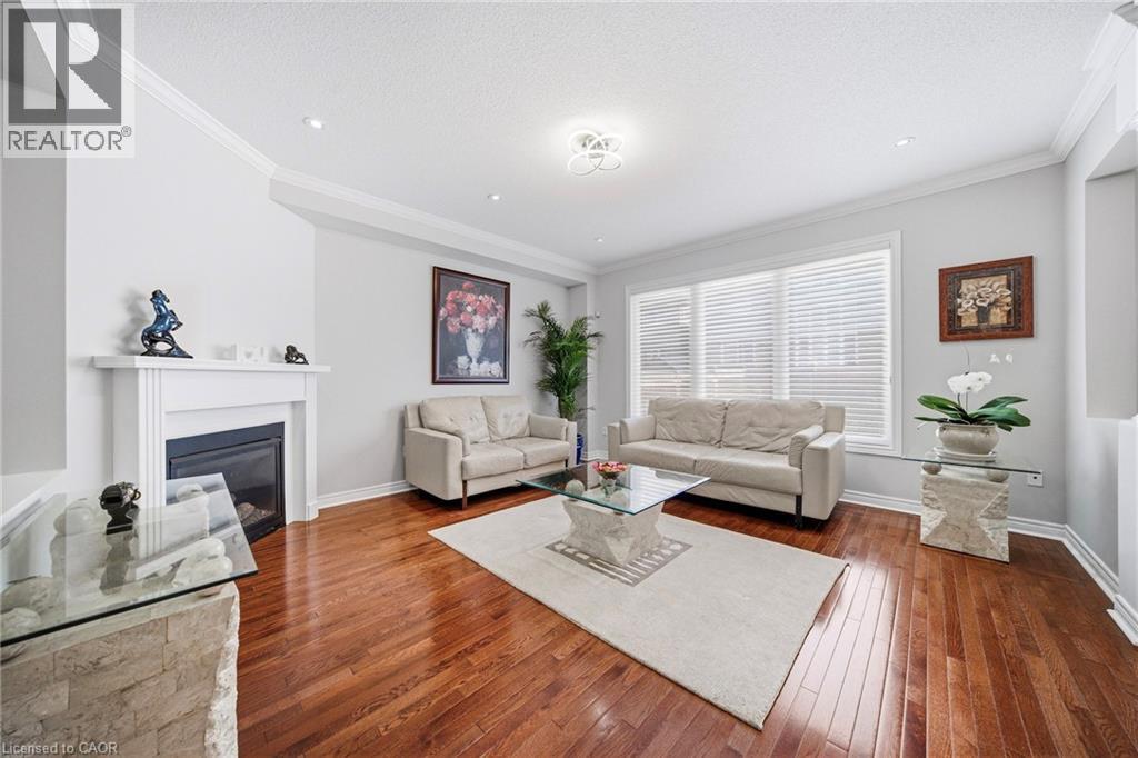 884 STOUTT Crescent, Milton, Ontario, L9T7R1 — Photo 11