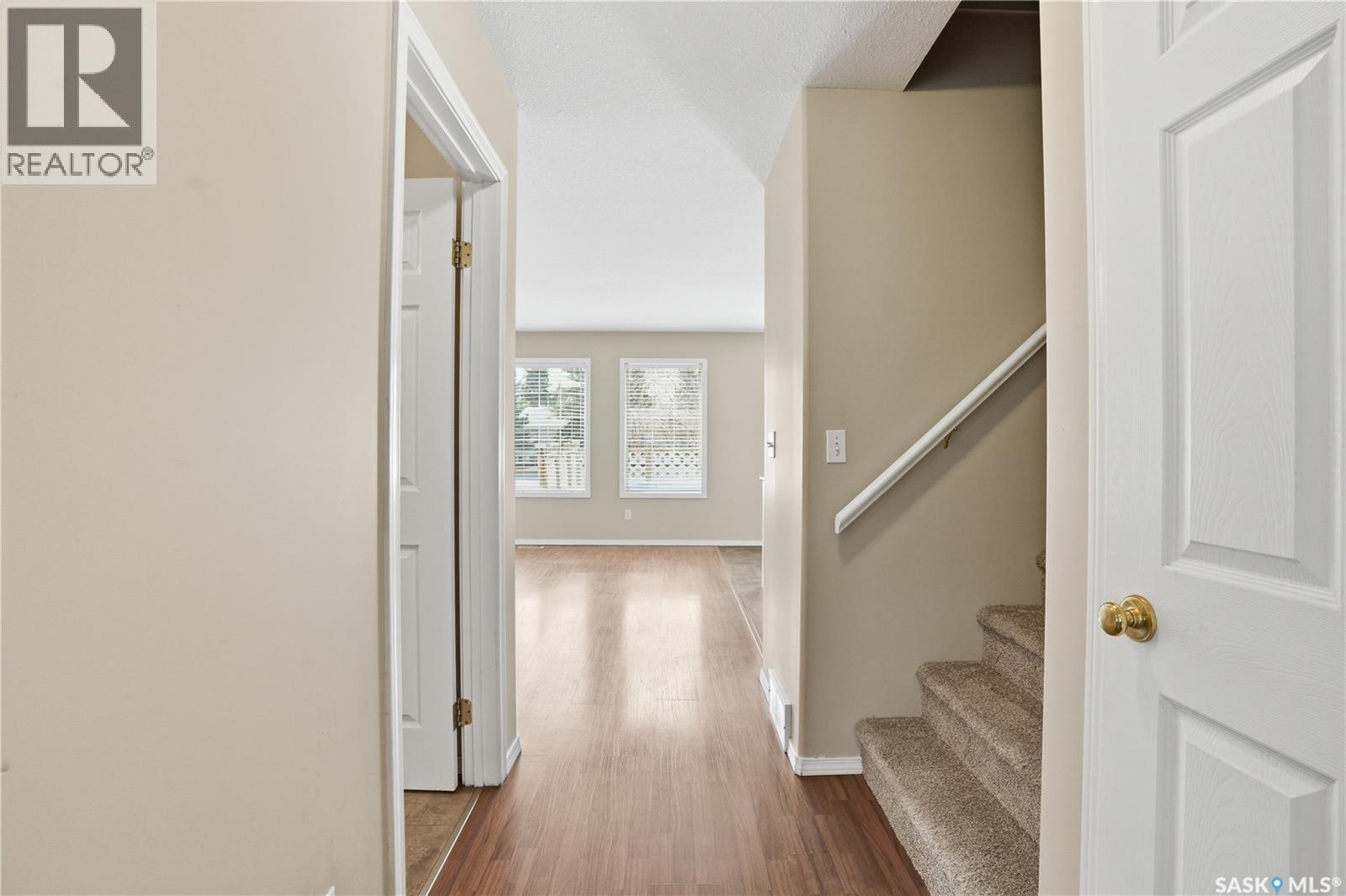 #35 110 Keevil CRESCENT - 9