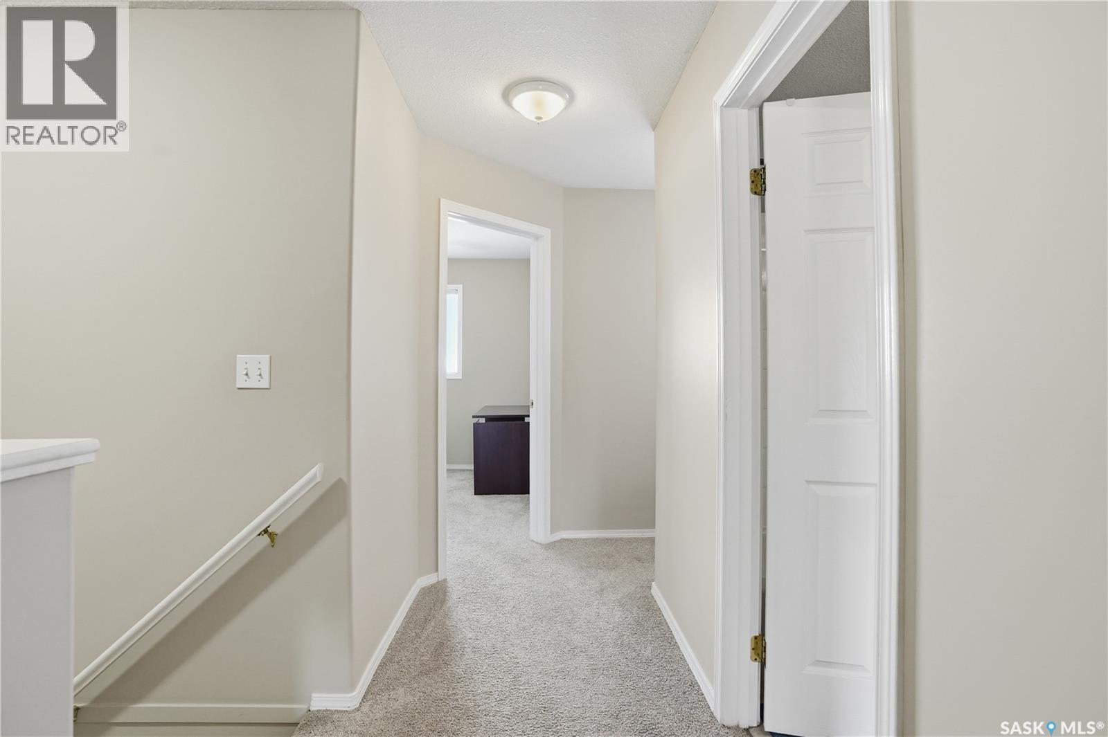 #35 110 Keevil CRESCENT - 24