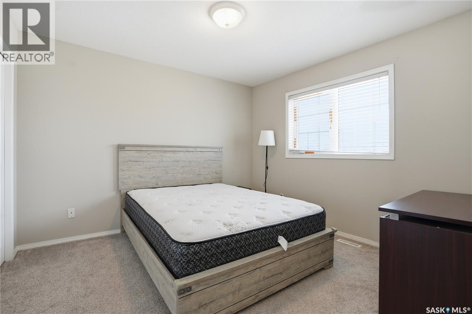 #35 110 Keevil CRESCENT - 31