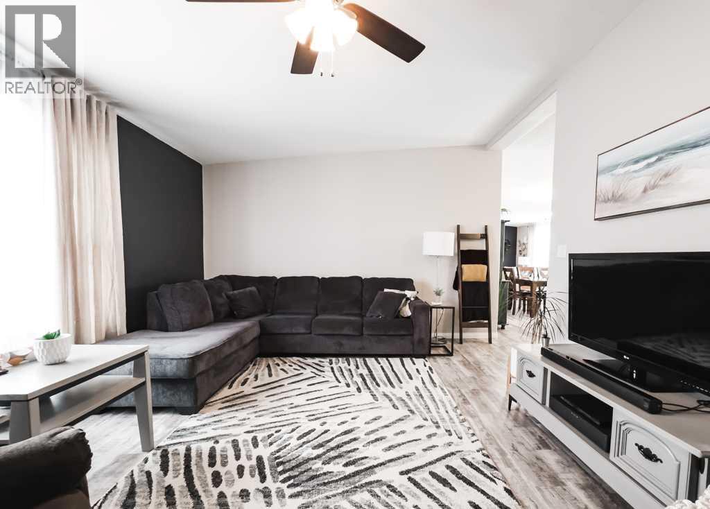 10705 101 Avenue - 8
