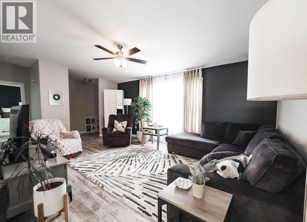 10705 101 Avenue - 4