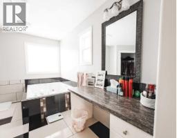 10705 101 Avenue, La Crete, AB T0H2H0 Photo 29