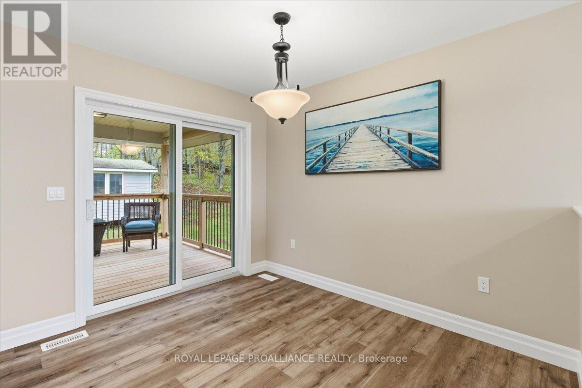 70 LIVINGWOOD CRESCENT - 13