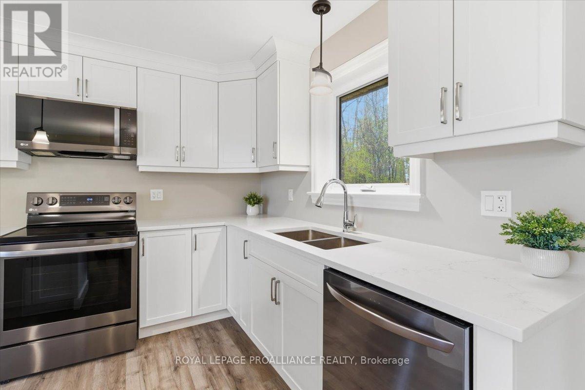 70 LIVINGWOOD CRESCENT - 15