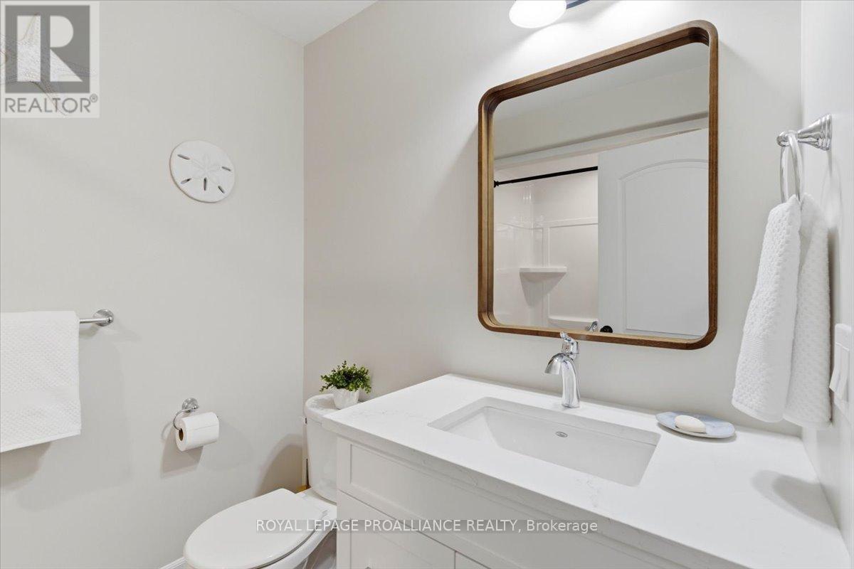 70 LIVINGWOOD CRESCENT - 23