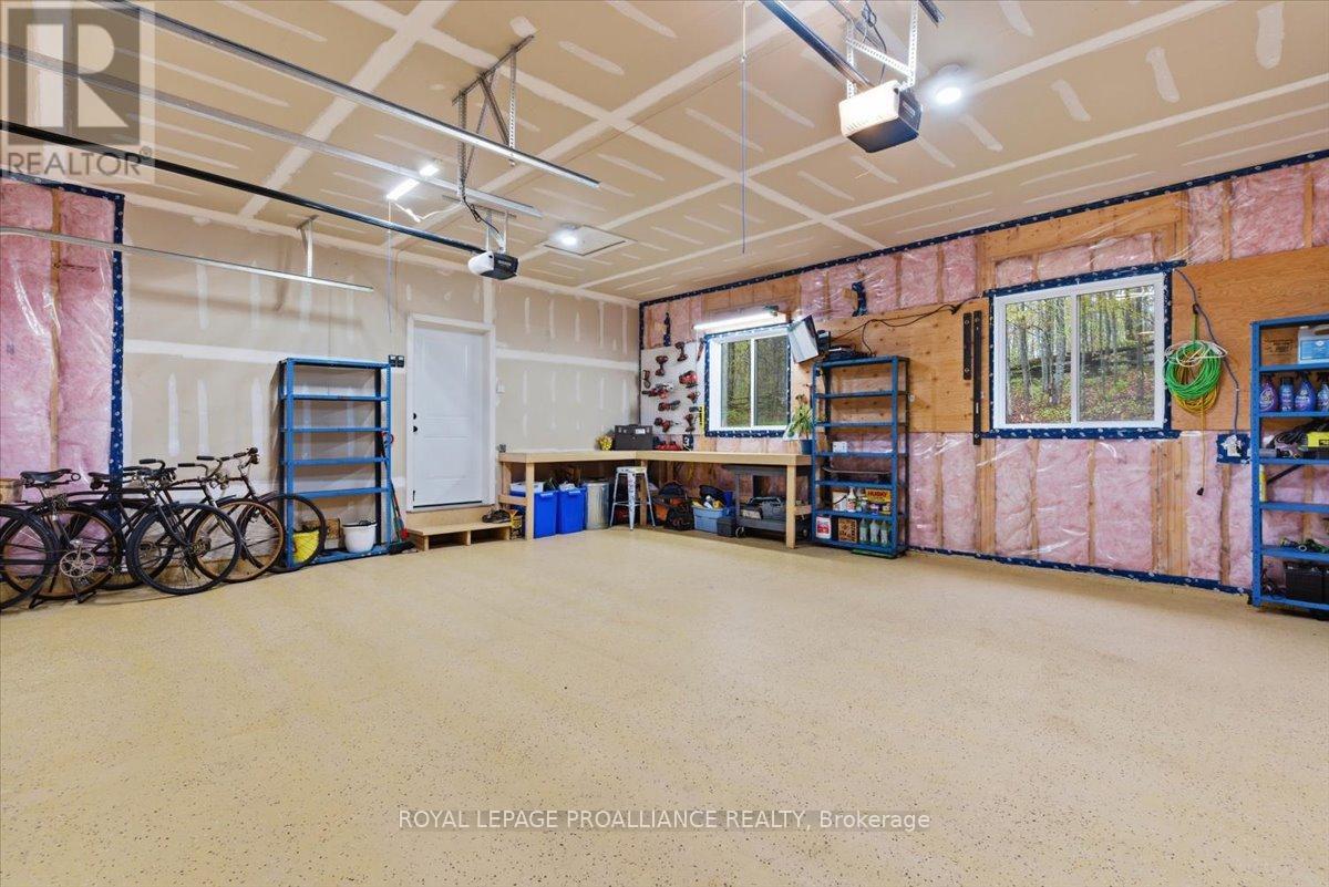 70 LIVINGWOOD CRESCENT - 41
