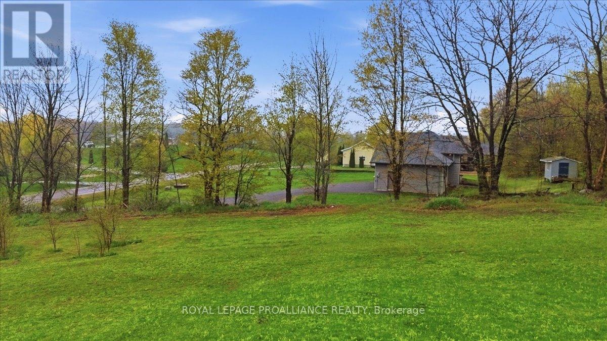70 LIVINGWOOD CRESCENT - 47
