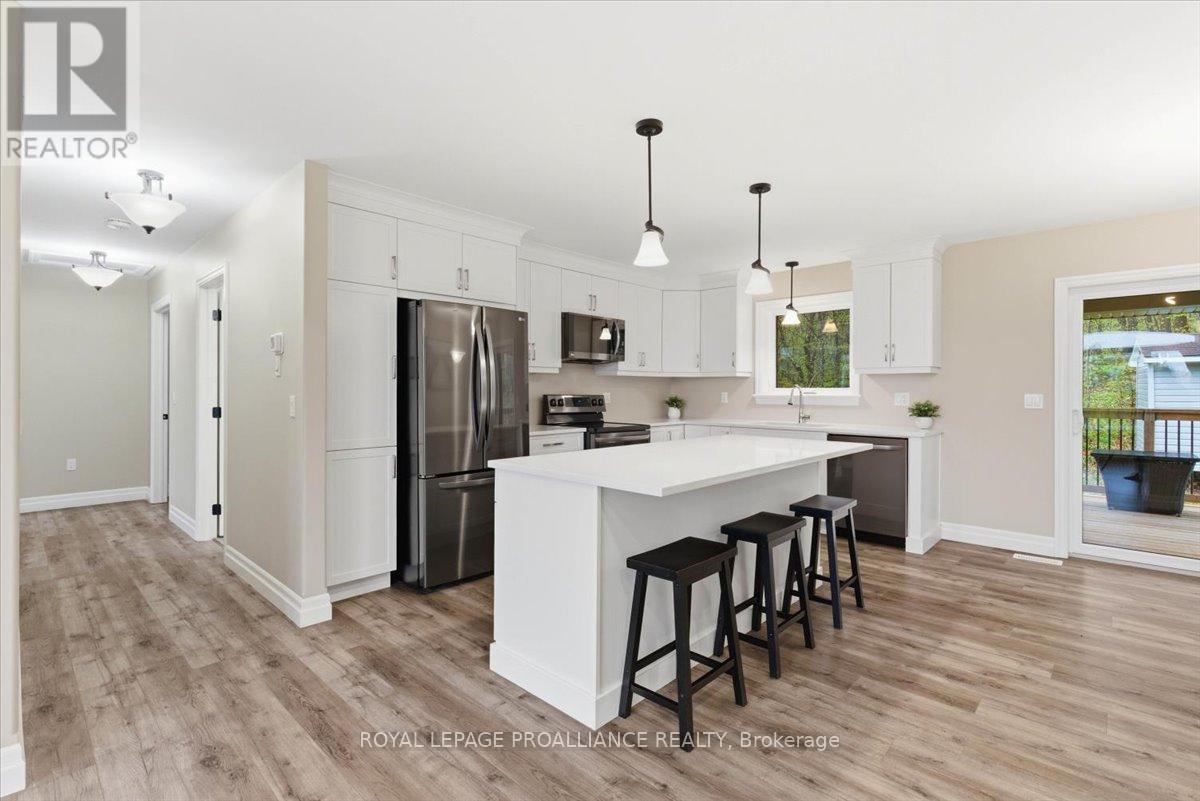 70 LIVINGWOOD CRESCENT - 8