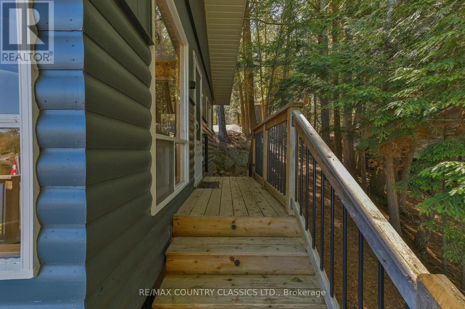 204 BLUE HERON LANE - 11