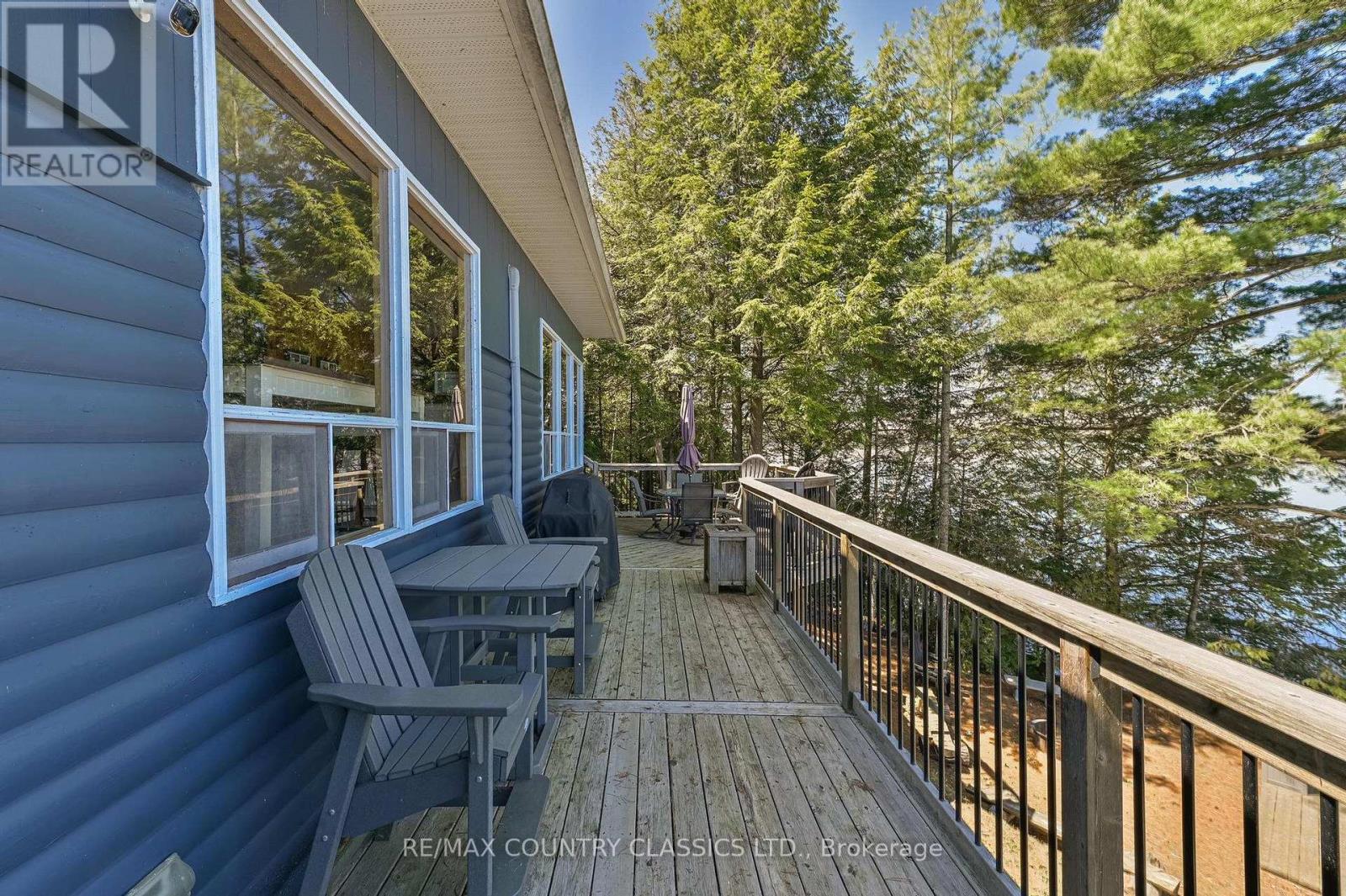 204 BLUE HERON LANE - 12