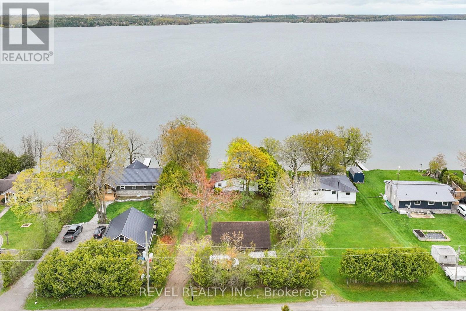 18 LAKEVIEW BOULEVARD - 49
