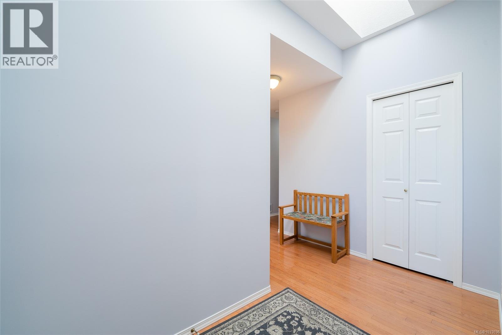 6137 Saturna Ave - 21