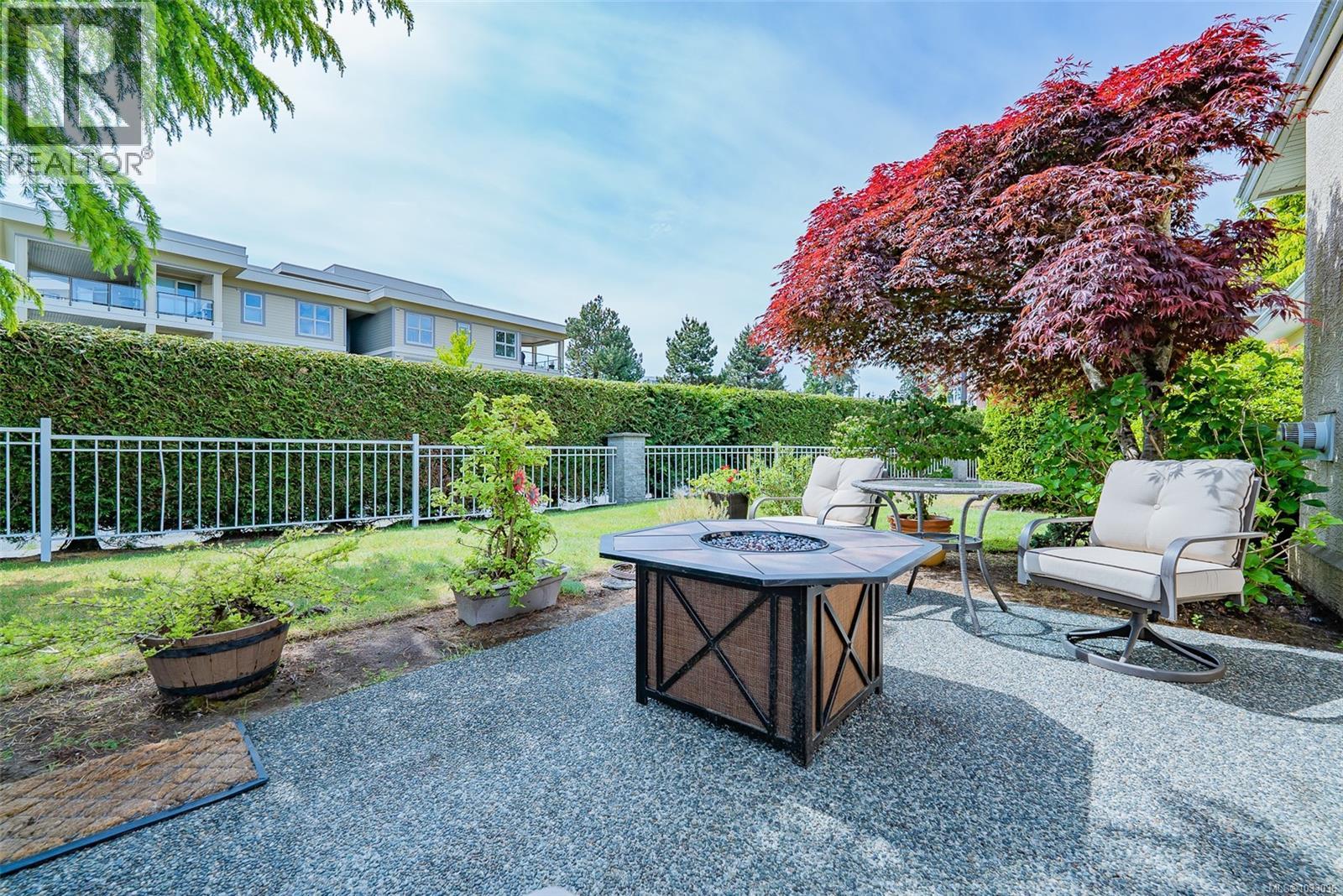 6137 Saturna Ave - 24