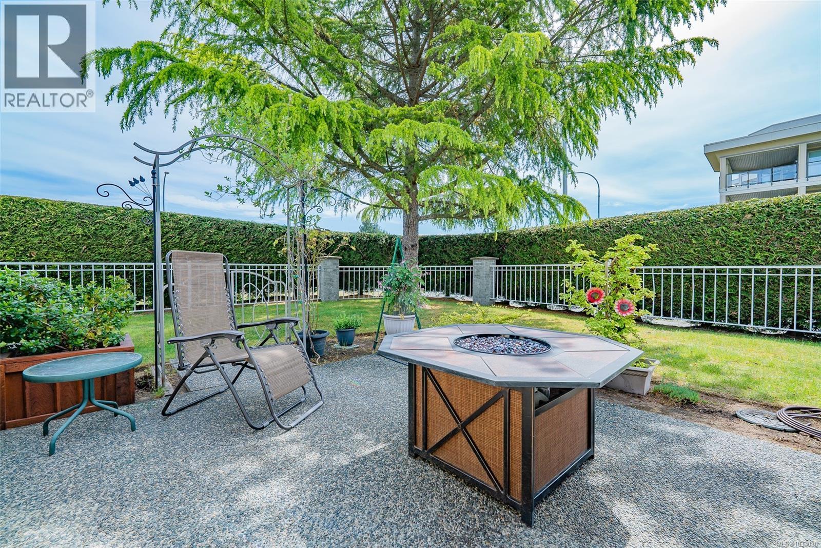 6137 Saturna Ave - 26