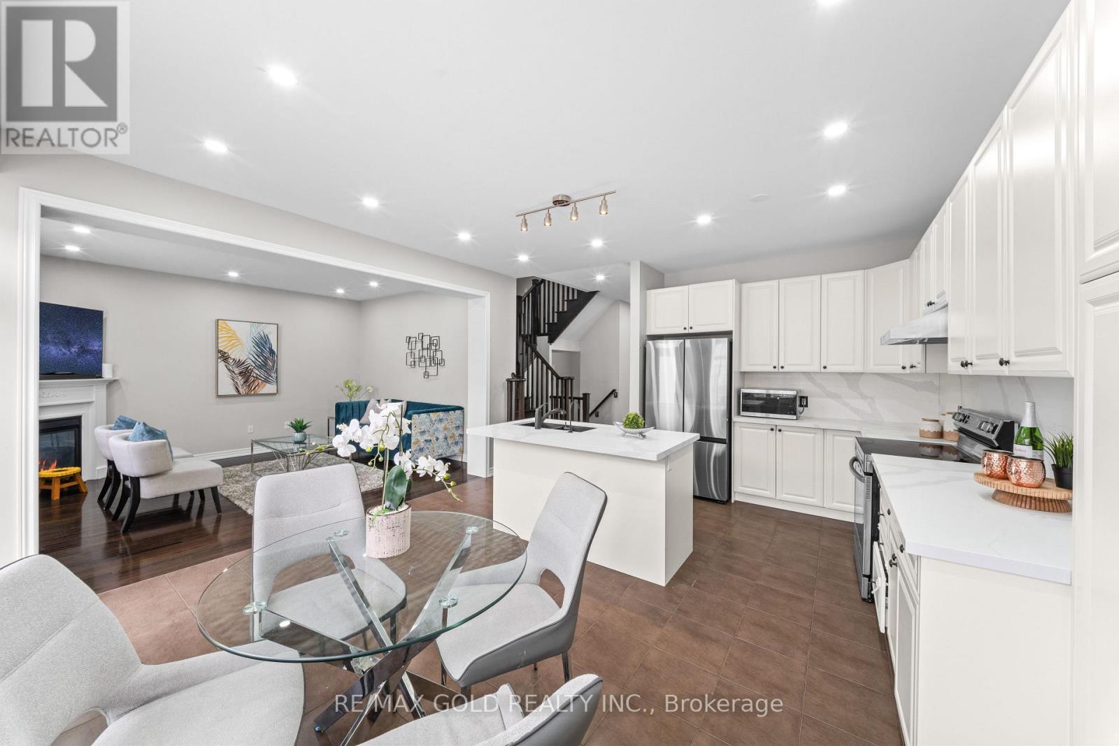 10 ROUGEBANK AVENUE - 14