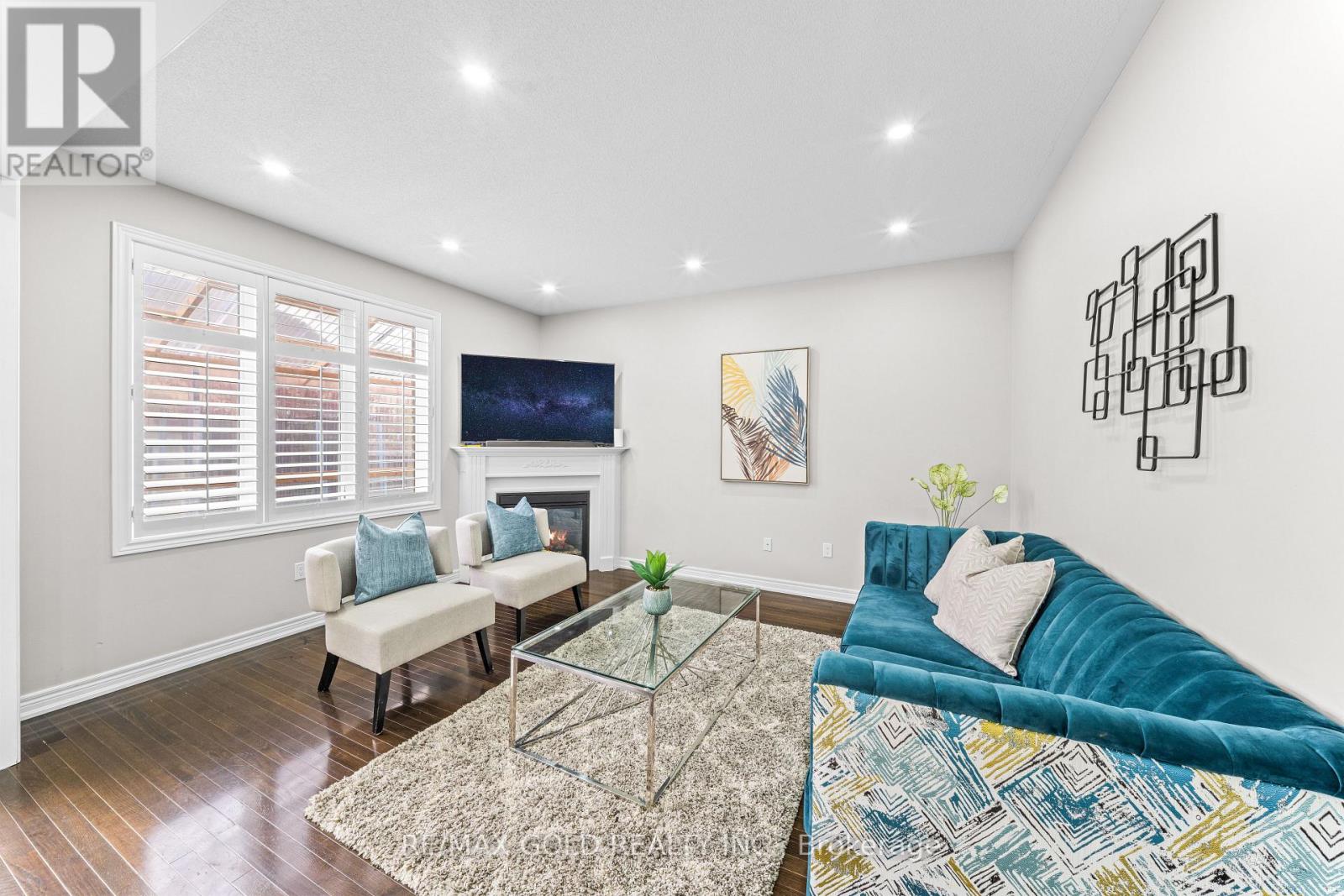 10 ROUGEBANK AVENUE - 19