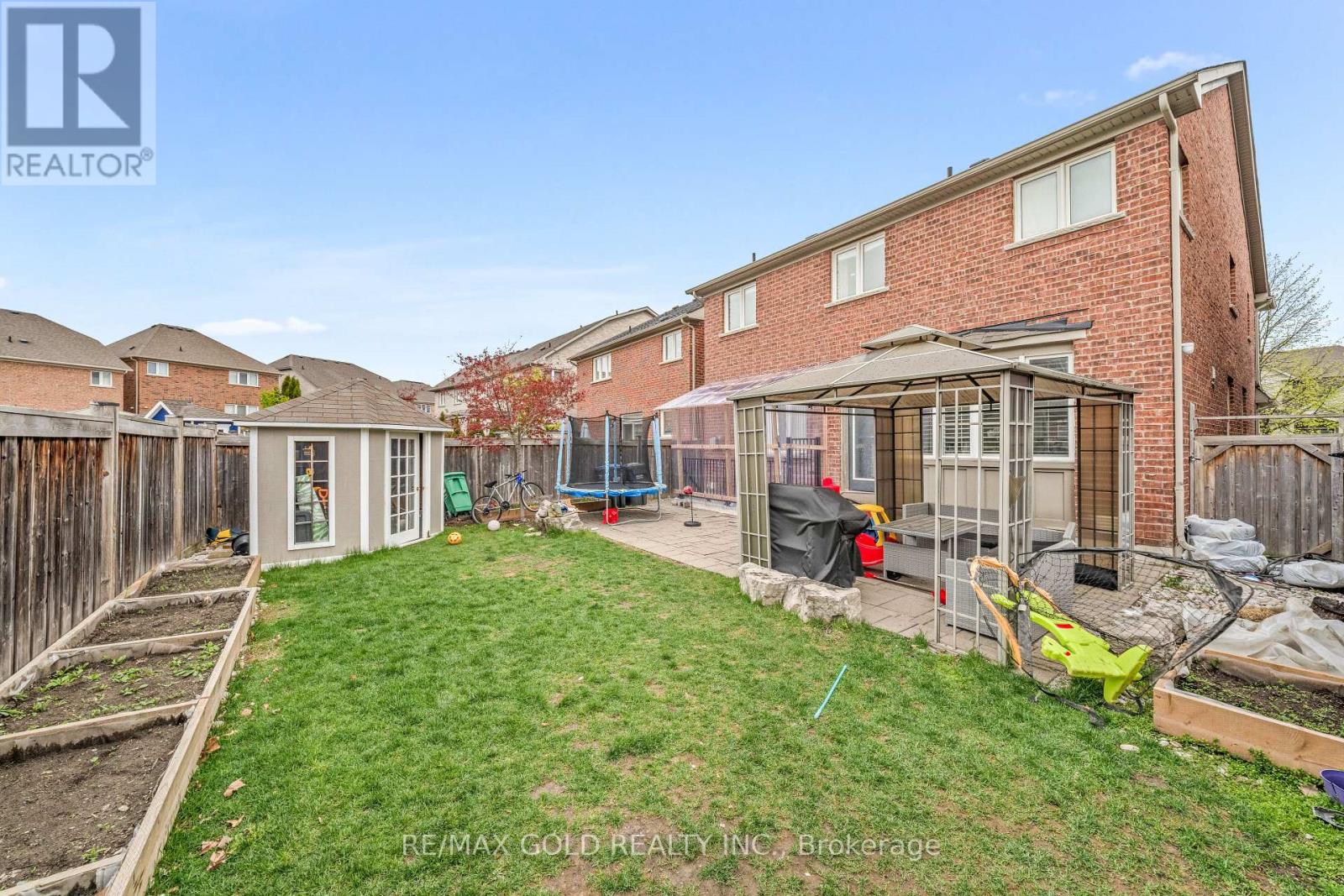 10 ROUGEBANK AVENUE - 44