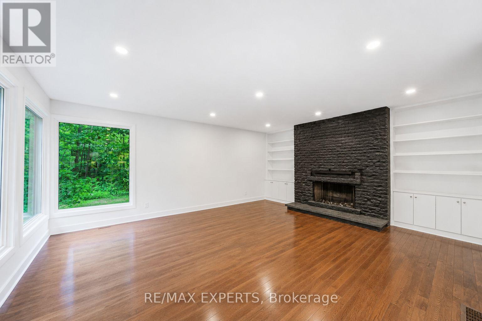 1135 GREENOAKS DRIVE - 12