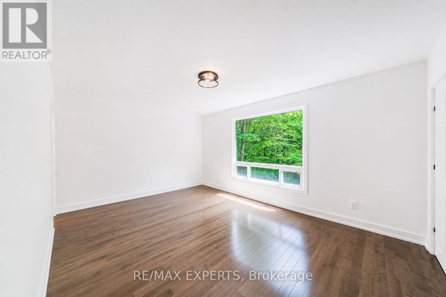 1135 GREENOAKS DRIVE - 24
