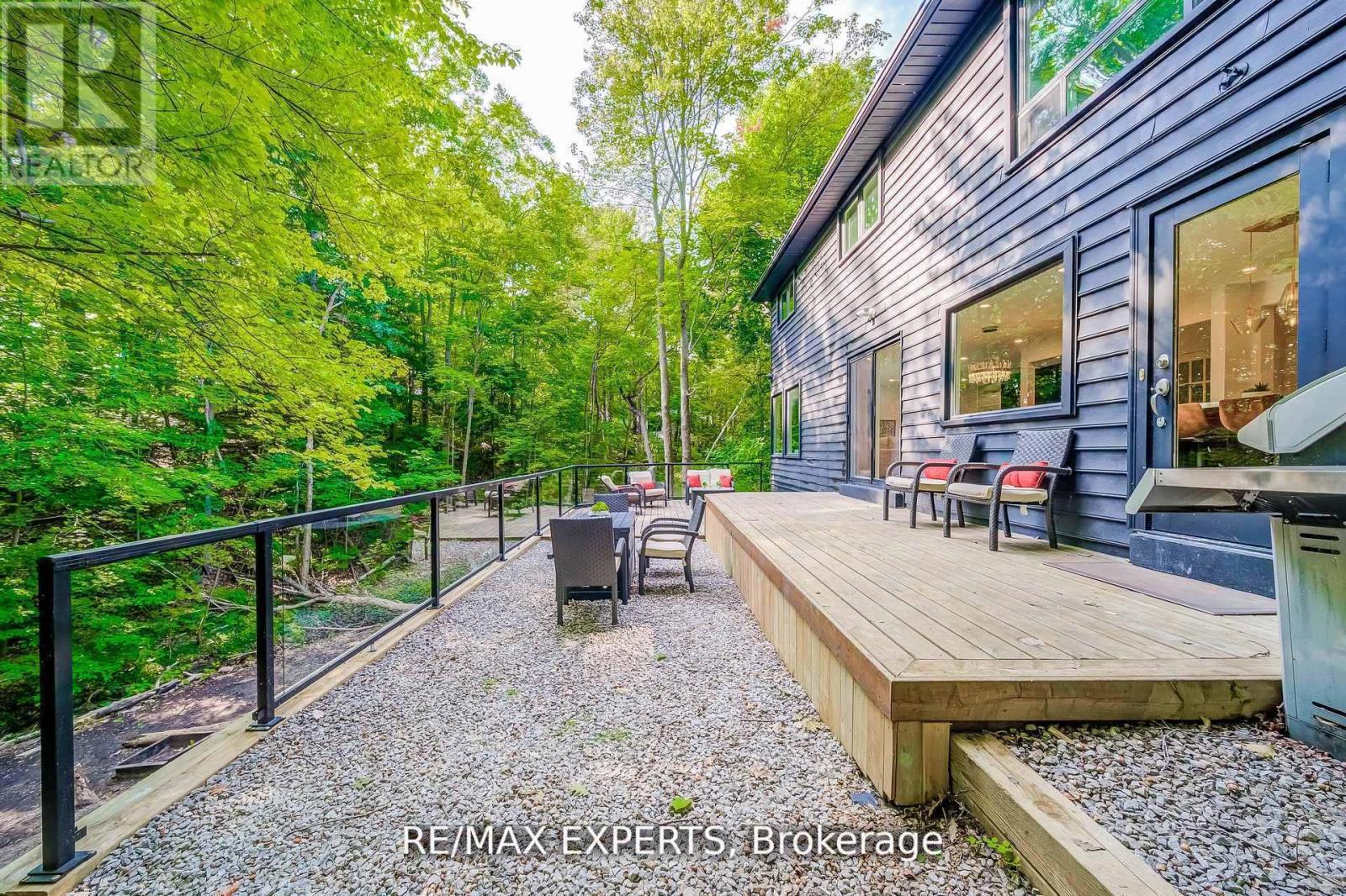 1135 GREENOAKS DRIVE - 42