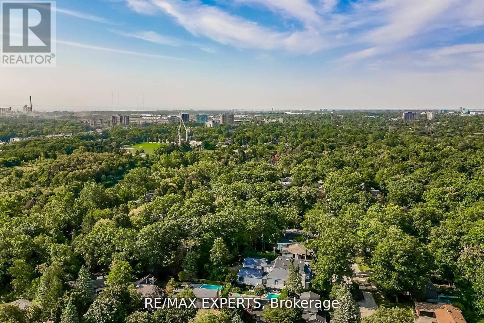 1135 GREENOAKS DRIVE - 47