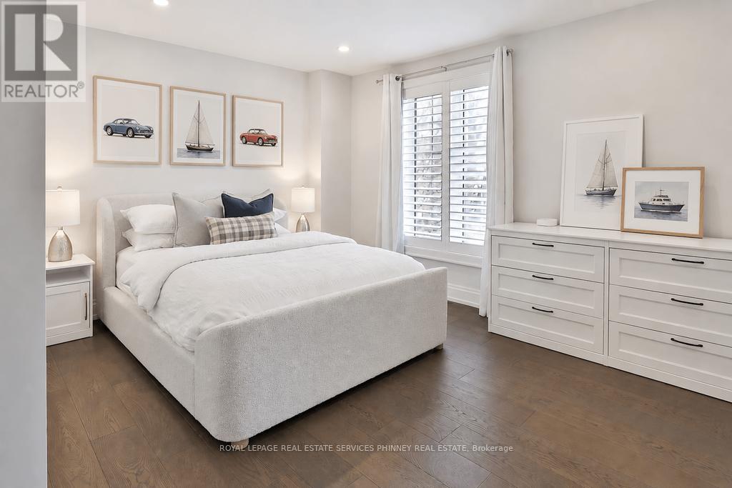 6 IROQUOIS AVENUE - 19