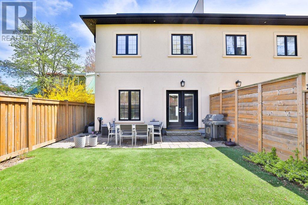 6 IROQUOIS AVENUE - 38