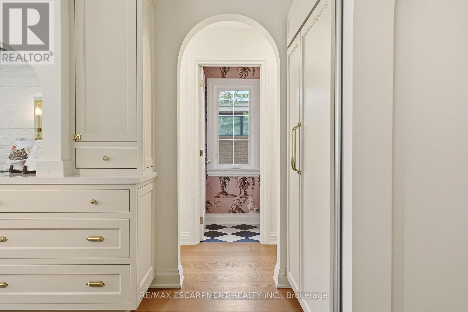 3081 BALMORAL AVENUE - 15