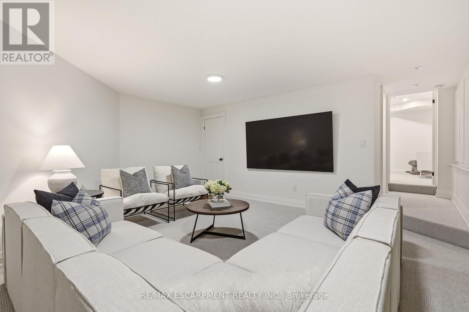 3081 BALMORAL AVENUE - 45