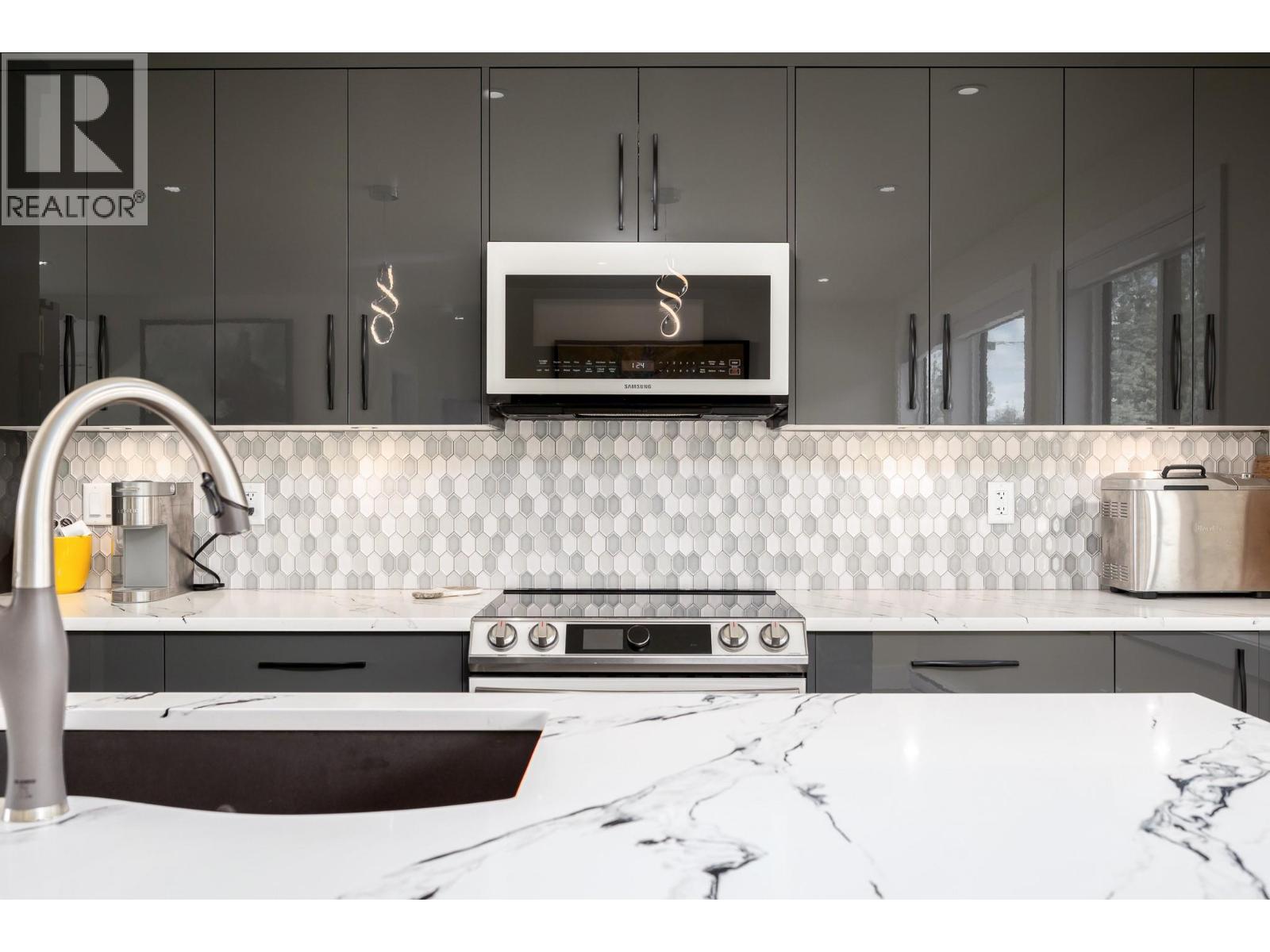66 Crown Crescent - 4