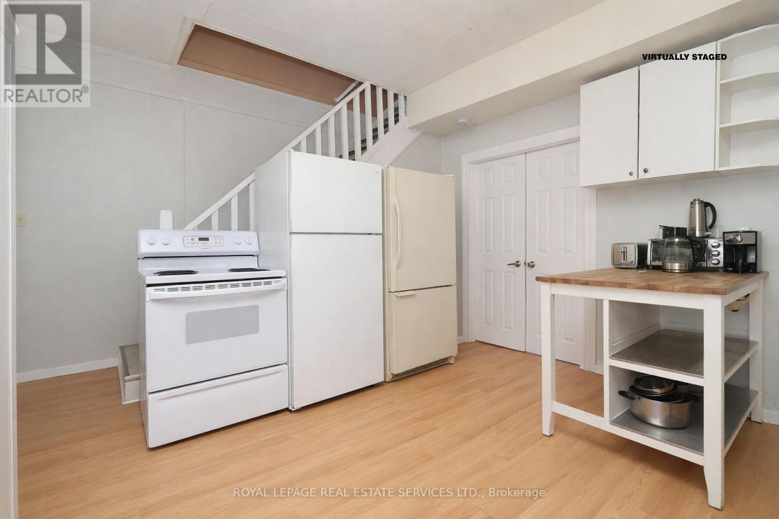 224 BROADWAY AVENUE - 7