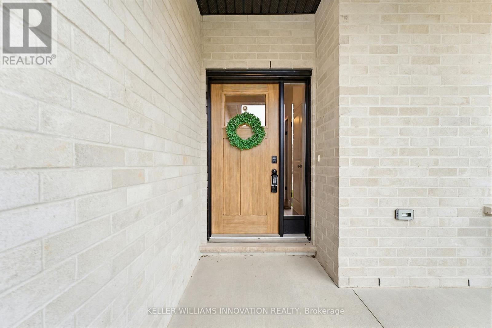 24 GILMER CRESCENT - 10