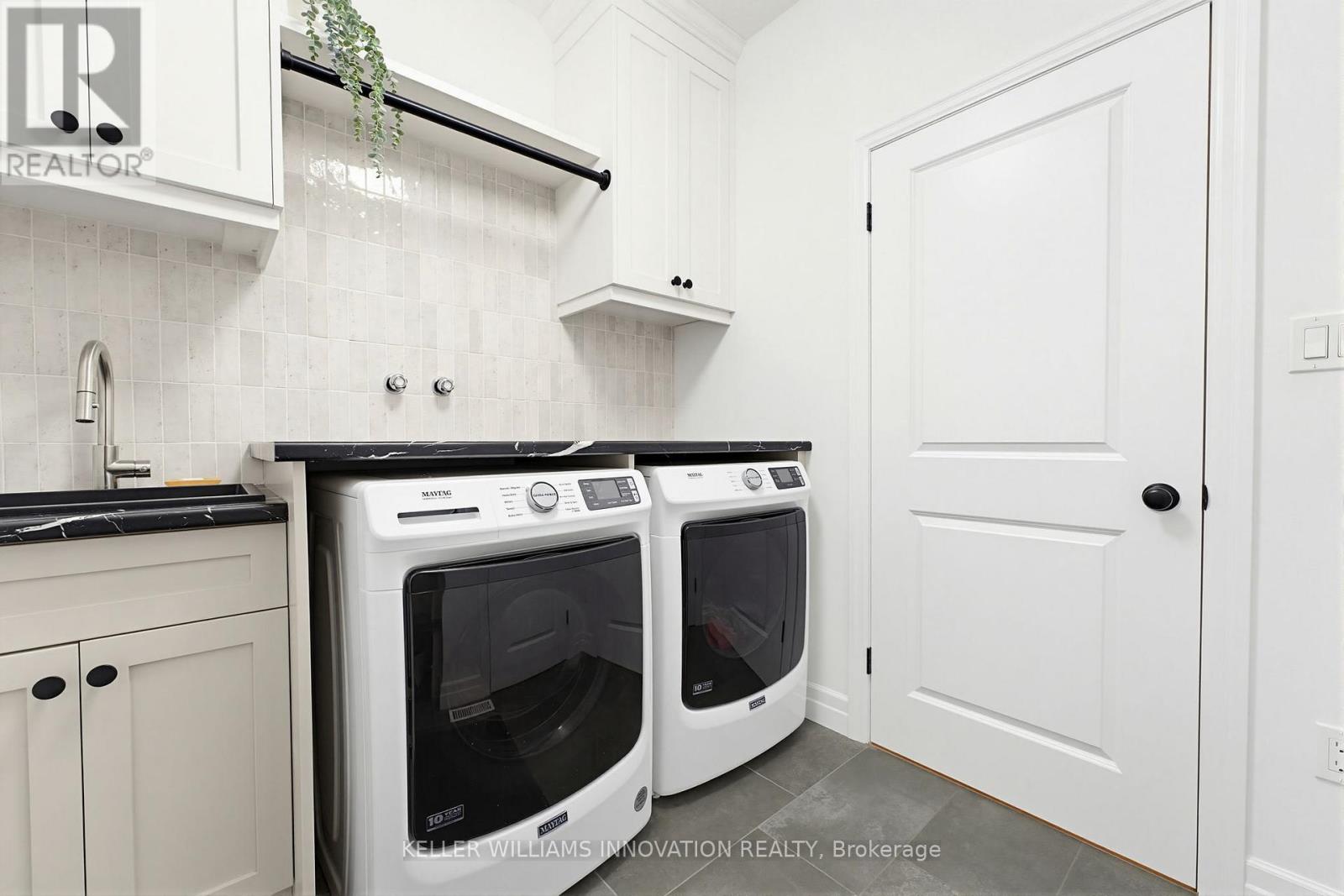 24 GILMER CRESCENT - 25