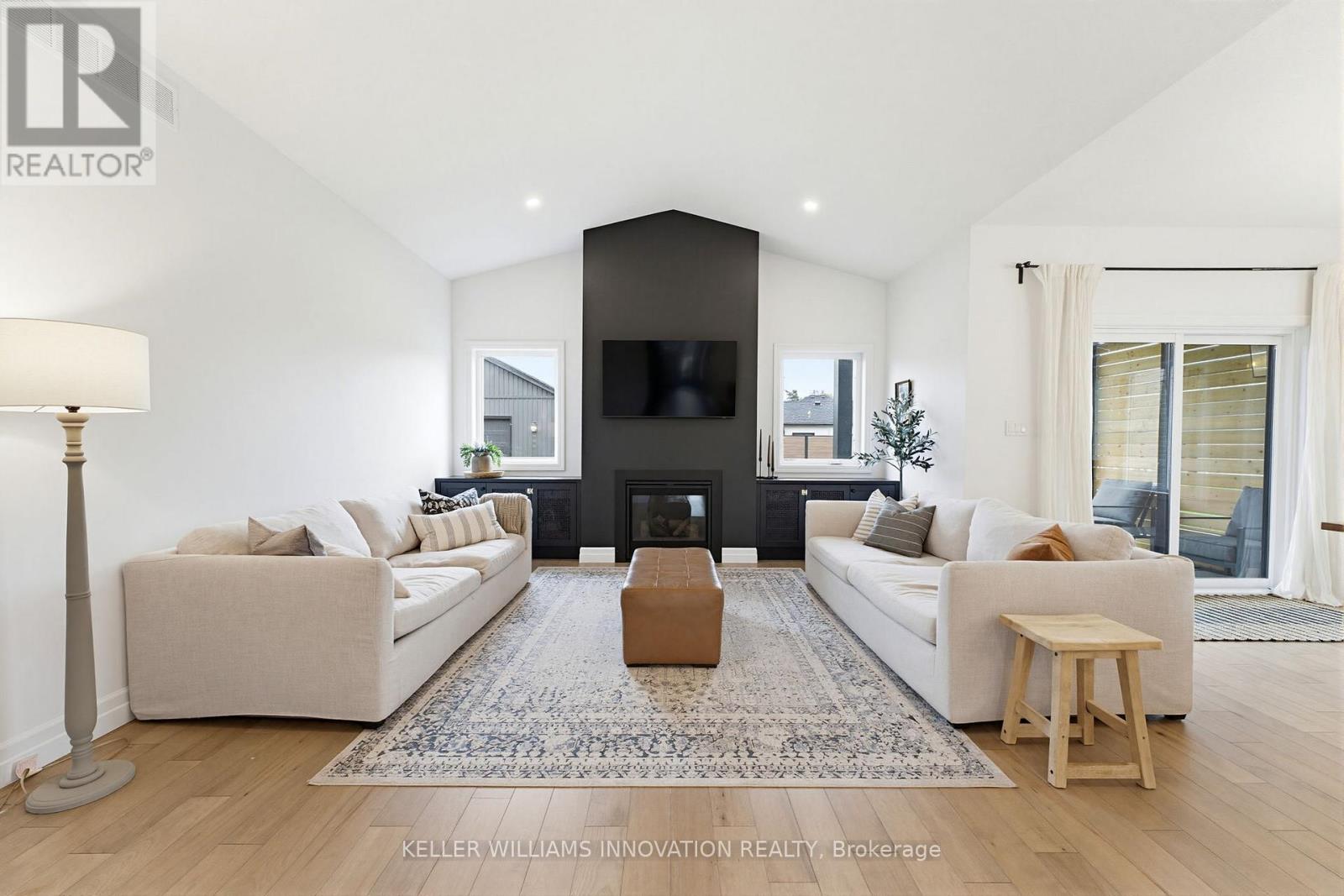 24 GILMER CRESCENT - 5