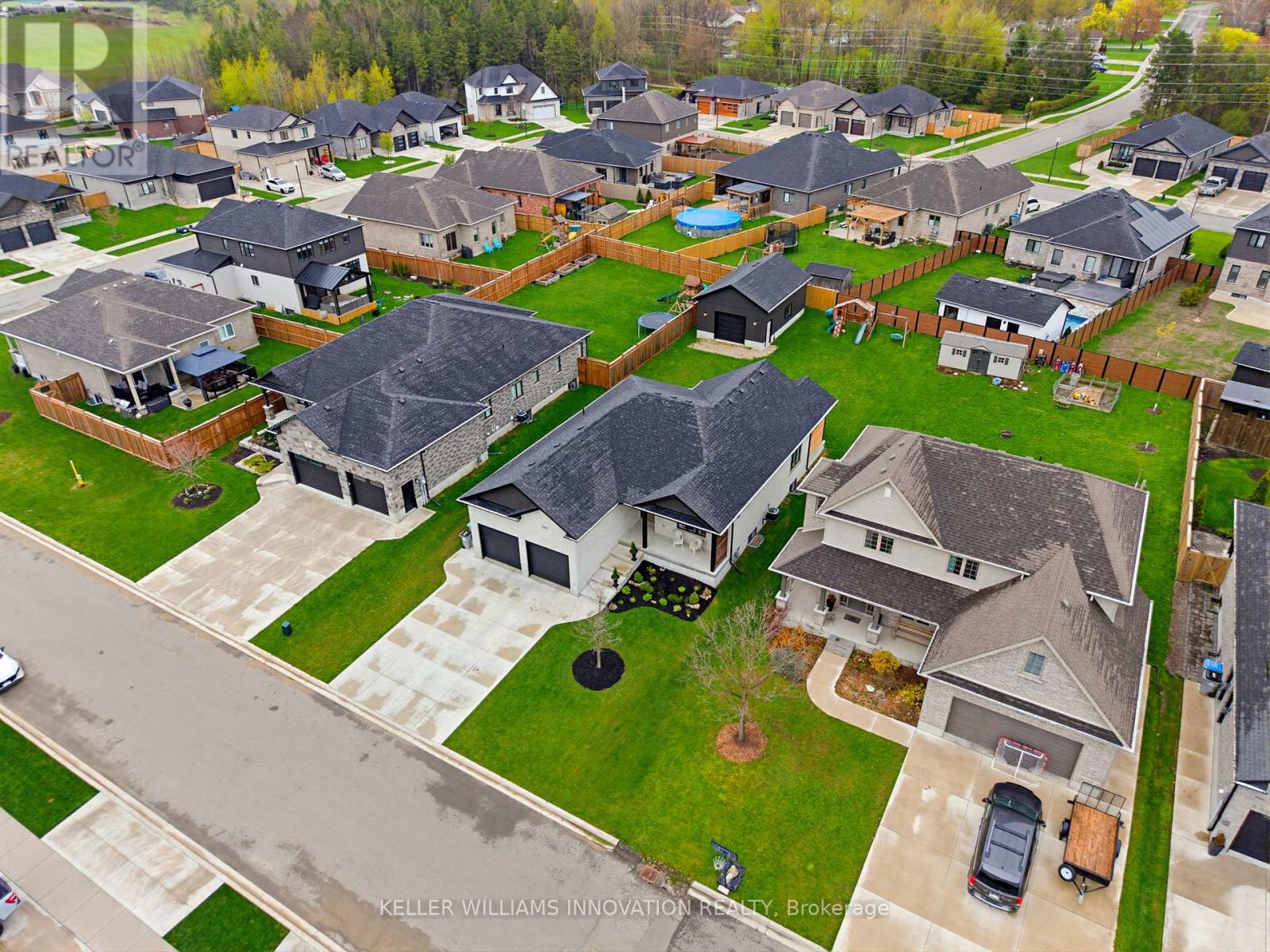 24 GILMER CRESCENT - 6