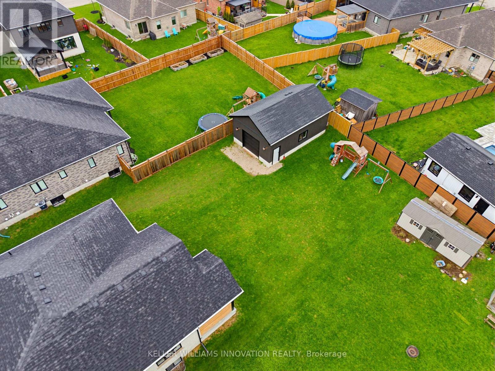 24 GILMER CRESCENT - 7